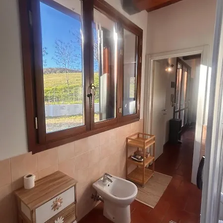 Dolce Collina, Sunset Terrace & Vineyard Views Apartamento *