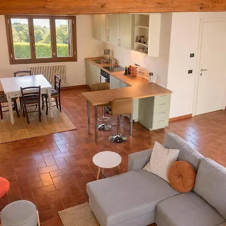 Apartamento Dolce Collina, Sunset Terrace & Vineyard Views Dozza