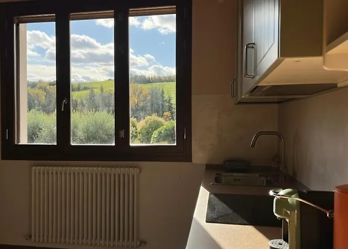 Апартаменты Getaway With Vineyard Views, Fast Wifi, Free Parking