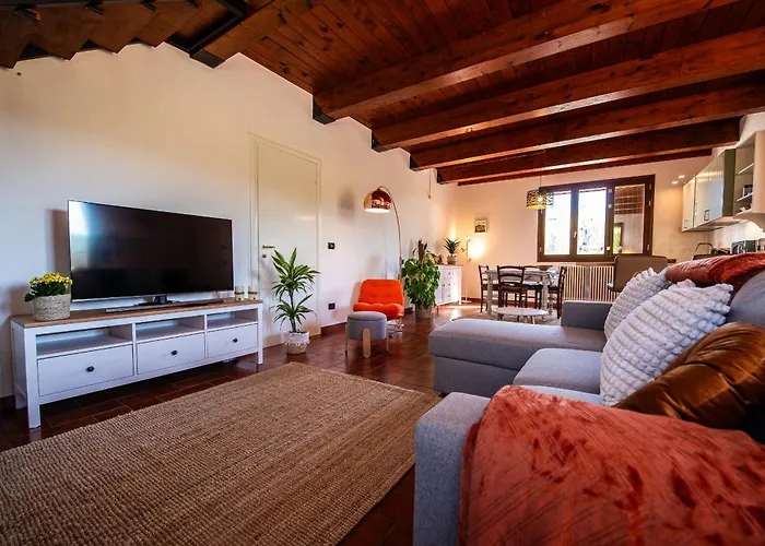 Getaway With Vineyard Views, Fast Wifi, Free Parking Dozza